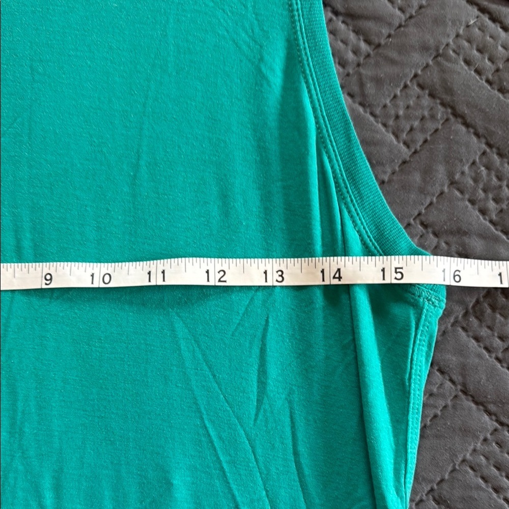 Kit and Ace Sleeveless Teal Athletic Top Size 6 Women Stretch - Picture 4 of 8
